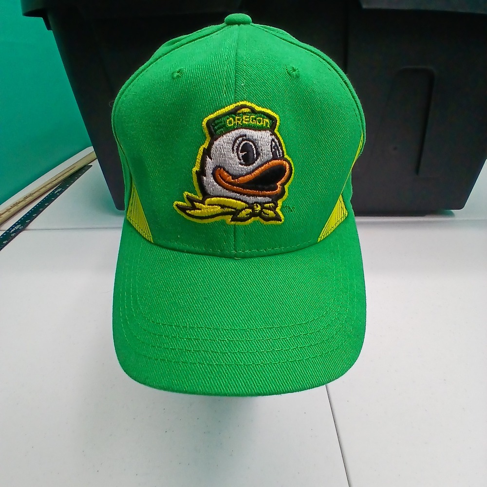 Captivating Oregon Ducks Hat Youth Green Mascot Embroidered NCAA Sporty Cap